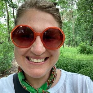 Meet your Posher, Nadia